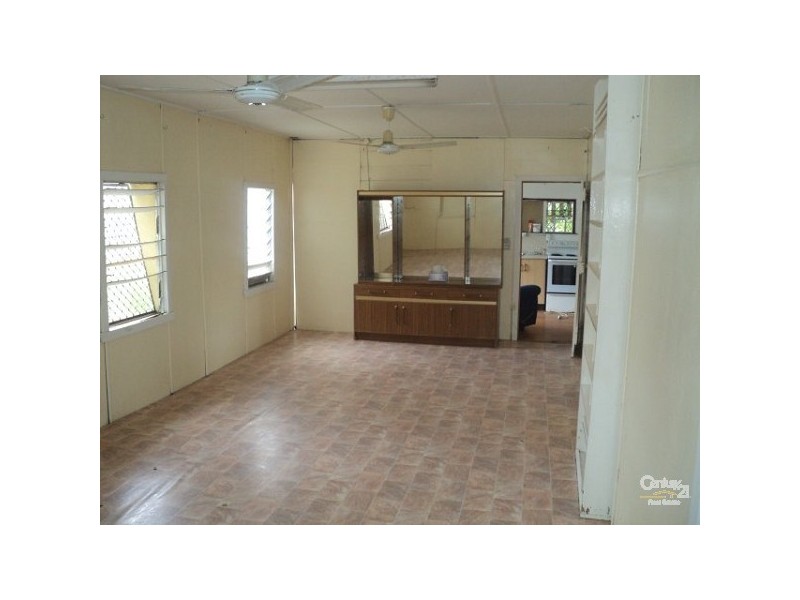 11 Dundee Lane, Charters Towers QLD 4820