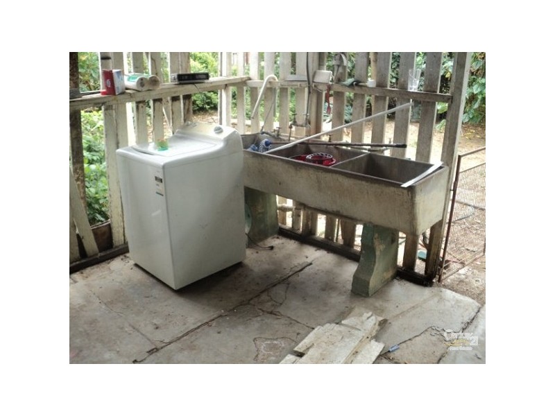 11 Dundee Lane, Charters Towers QLD 4820