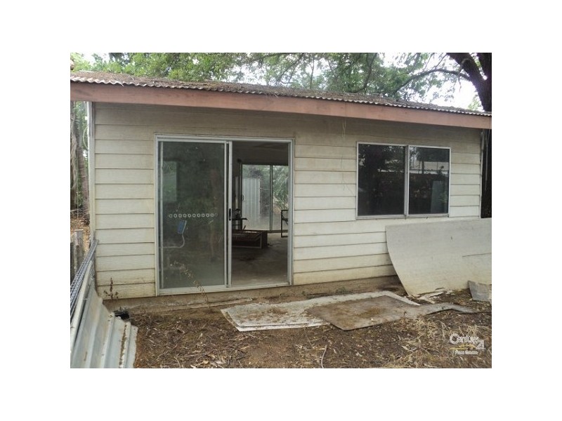 11 Dundee Lane, Charters Towers QLD 4820