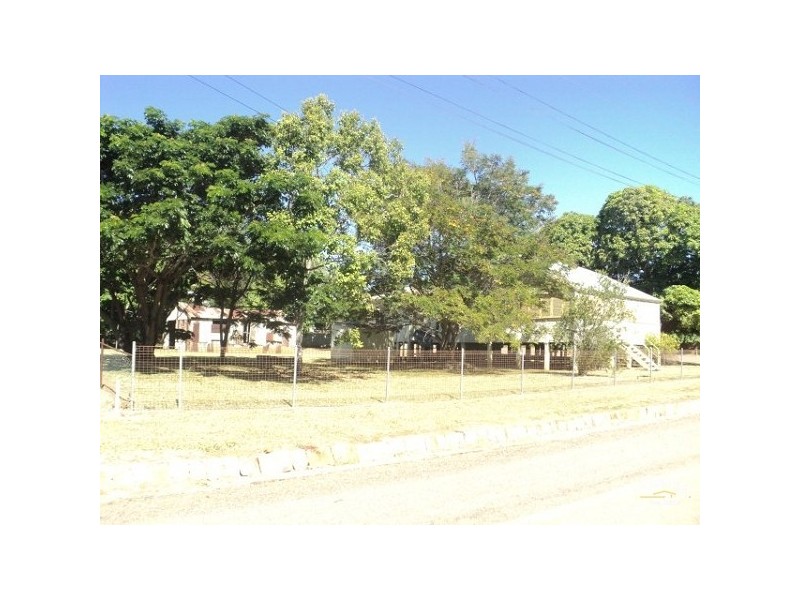 28 Park Street, Charters Towers QLD 4820