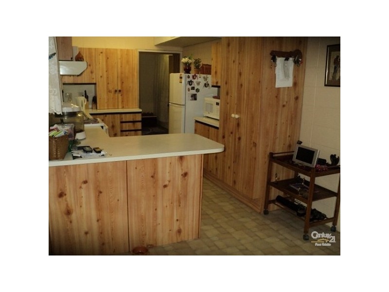 32 King Street, Charters Towers QLD 4820