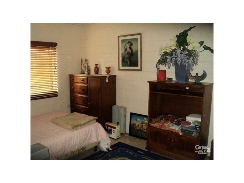 32 King Street, Charters Towers QLD 4820
