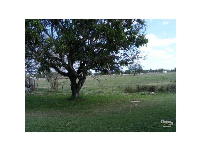 12 Bluff Rd, Charters Towers QLD 4820