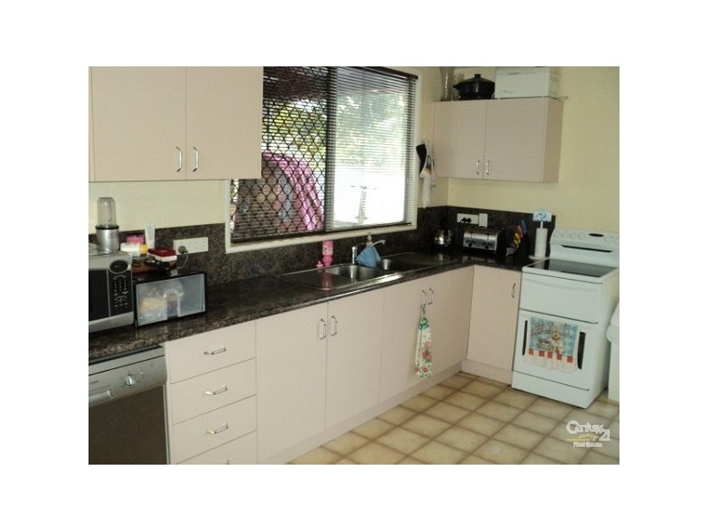 102 Hackett Terrace, Charters Towers QLD 4820