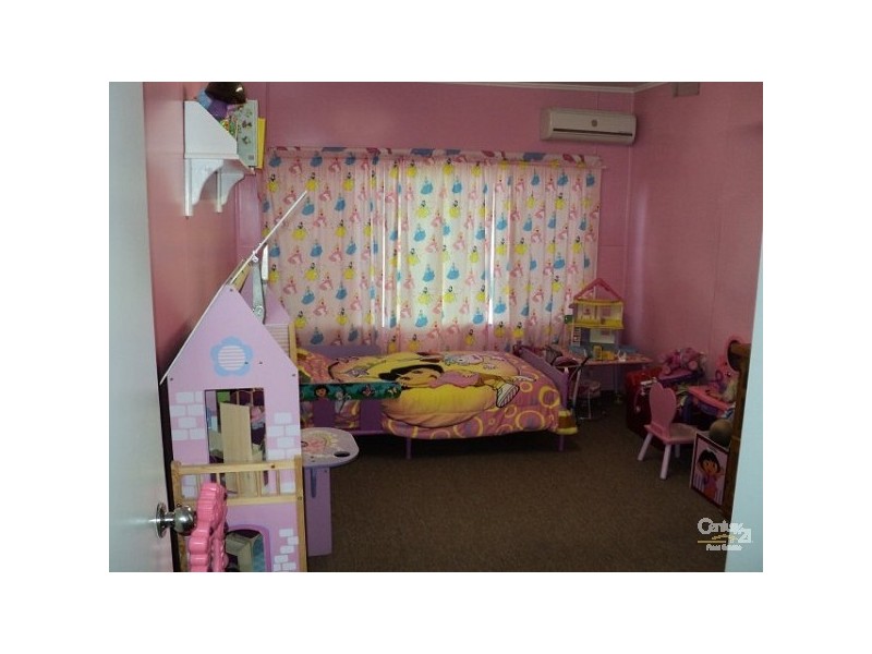 102 Hackett Terrace, Charters Towers QLD 4820