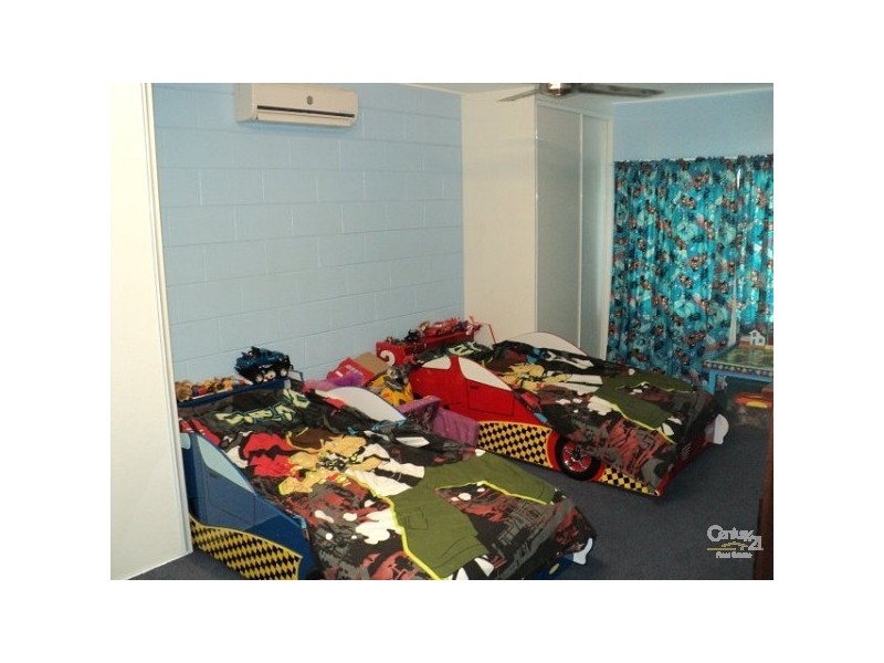 102 Hackett Terrace, Charters Towers QLD 4820