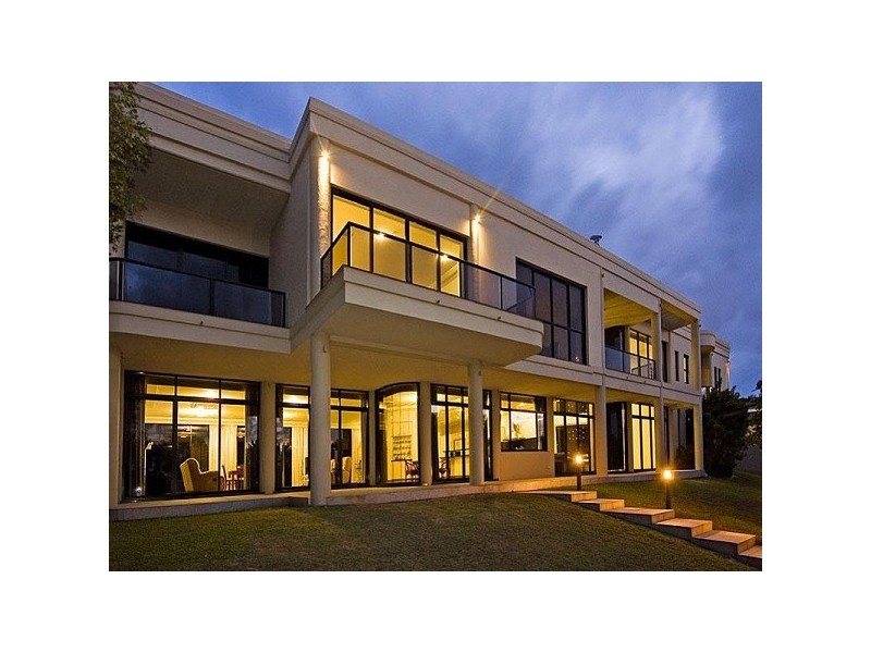 1015 Rosebank Way, Hope Island QLD 4212