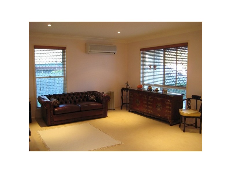 5 Lorikeet Place, Wishart QLD 4122