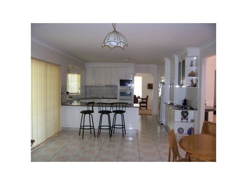 Stretton QLD 4116