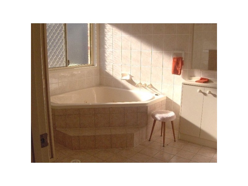 Kensington Grove QLD 4341