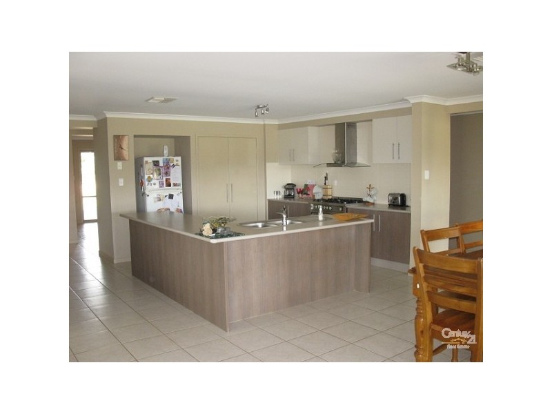 Kensington Grove QLD 4341