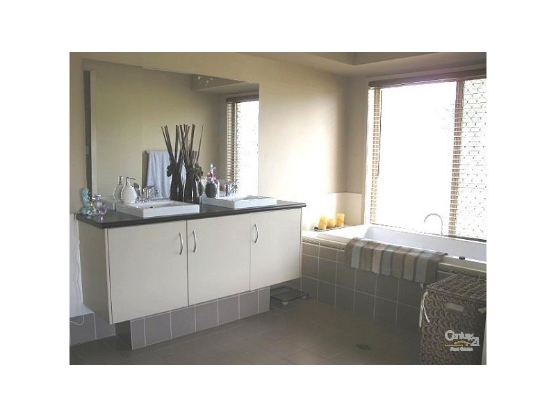 Kensington Grove QLD 4341