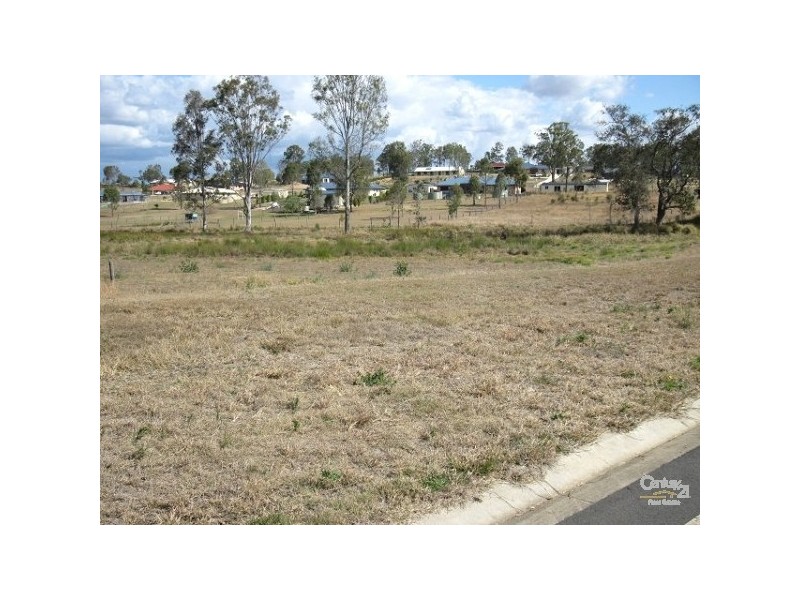 4 Harwood St, Kensington Grove QLD 4341