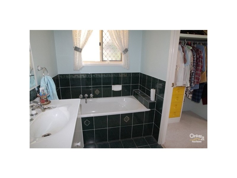 Kensington Grove QLD 4341