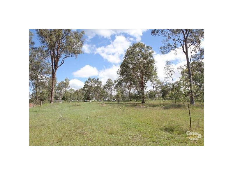 20 Australia II Dr, Kensington Grove QLD 4341