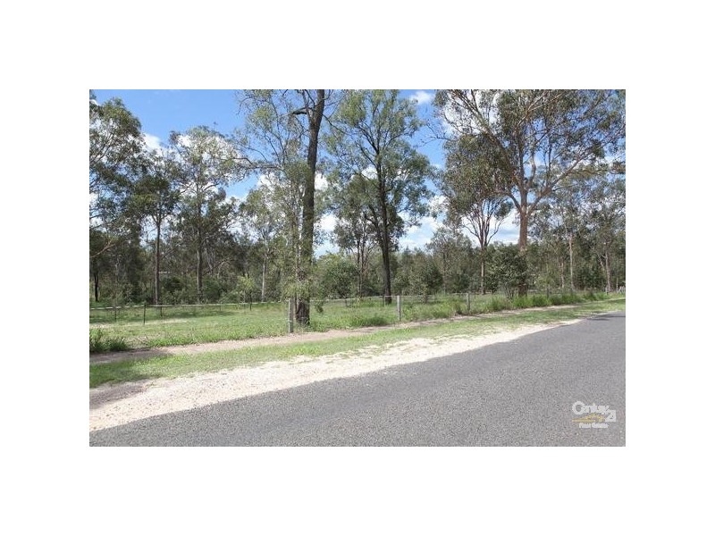 20 Australia II Dr, Kensington Grove QLD 4341