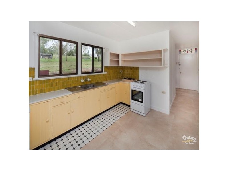 21 McDonald Road, Wivenhoe Pocket QLD 4306