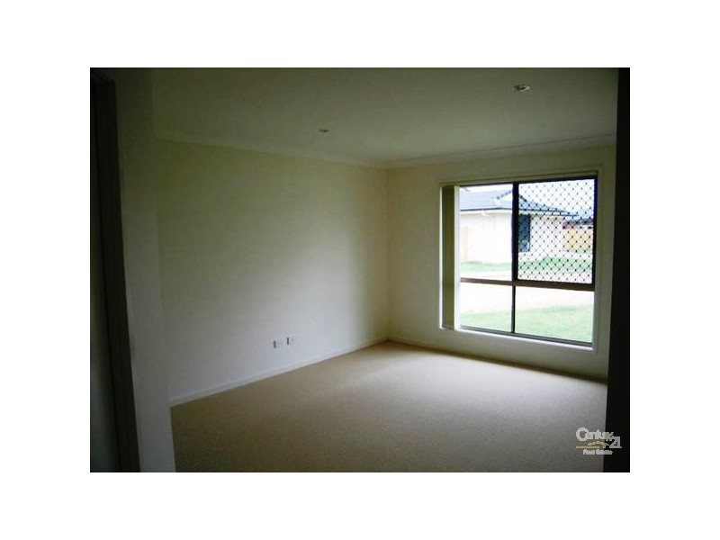 7 Heron Close, Lowood QLD 4311