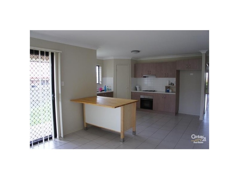 26 Honeyeater Place, Lowood QLD 4311