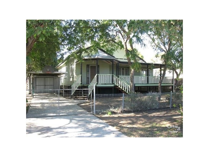 24 Daniel Street, Lowood QLD 4311