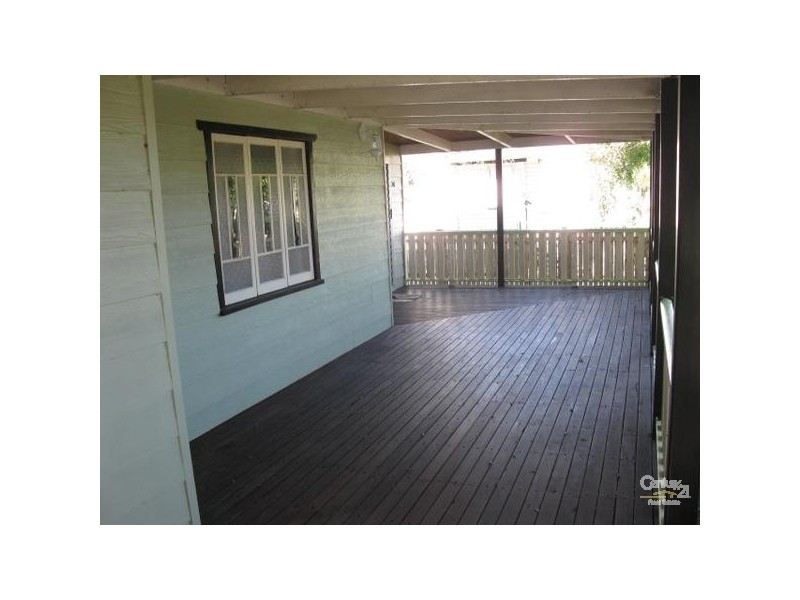 24 Daniel Street, Lowood QLD 4311