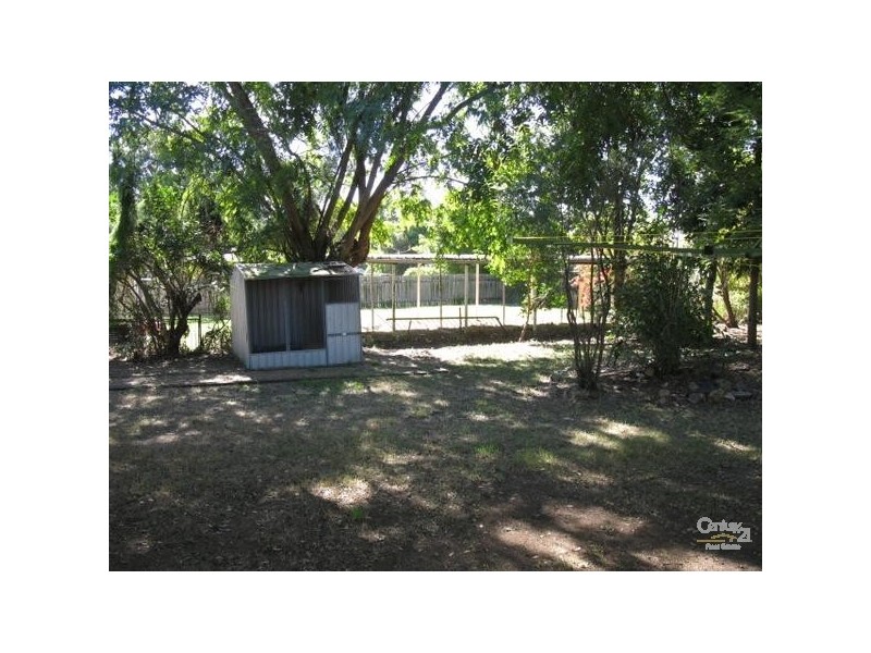 24 Daniel Street, Lowood QLD 4311