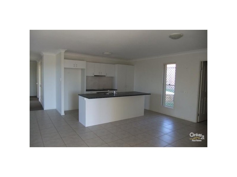 4 Mallard Street, Lowood QLD 4311