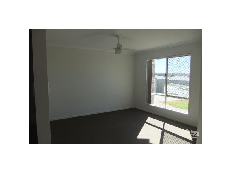 4 Mallard Street, Lowood QLD 4311