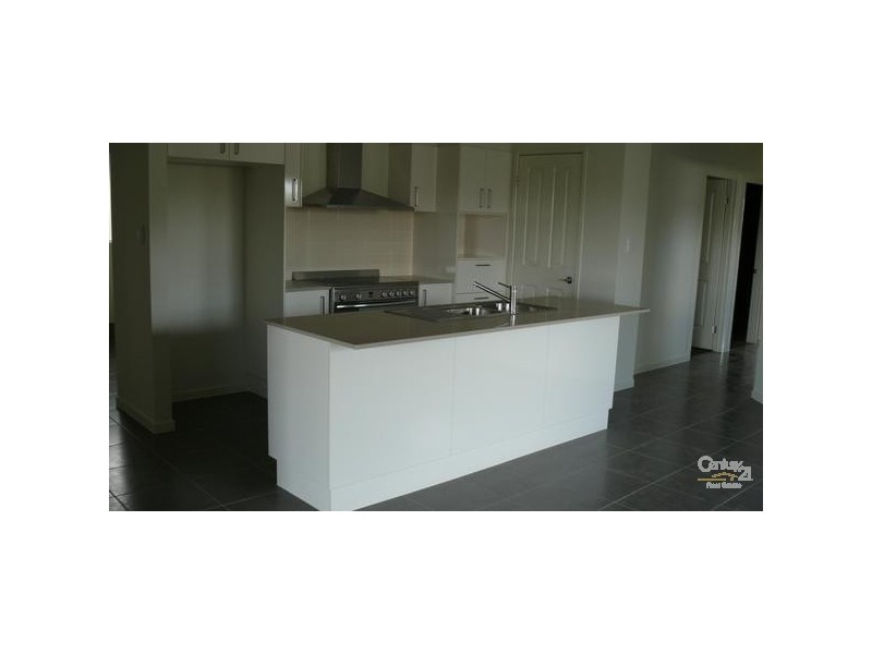 7 Goldenwood Cres, Fernvale QLD 4306