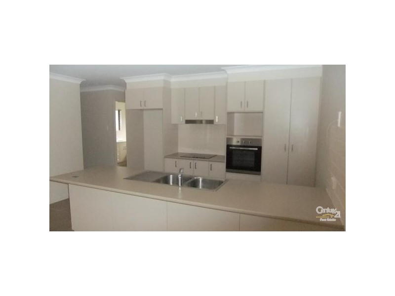 21 McInnes Street, Lowood QLD 4311