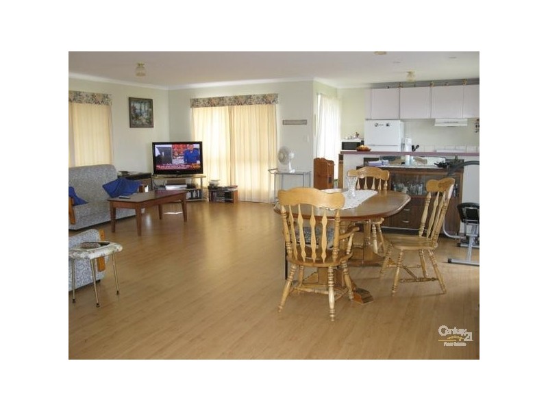 65 Cricket Road, Regency Downs QLD 4341