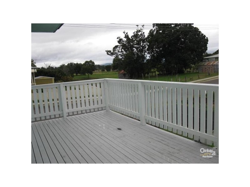 34 Walters Street, Lowood QLD 4311