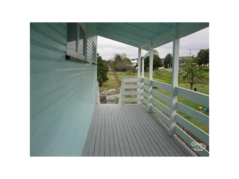 34 Walters Street, Lowood QLD 4311