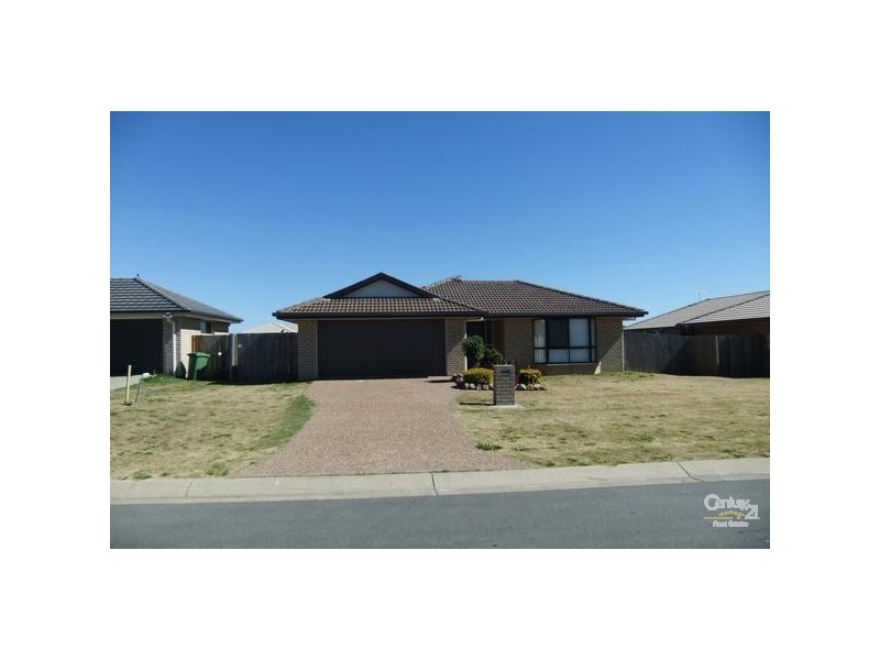 10 McInnes Street, Lowood QLD 4311