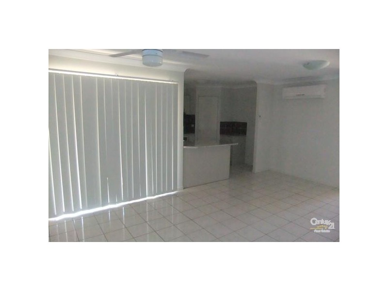 10 McInnes Street, Lowood QLD 4311