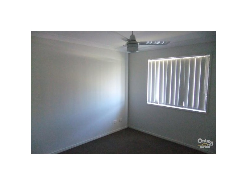 10 McInnes Street, Lowood QLD 4311