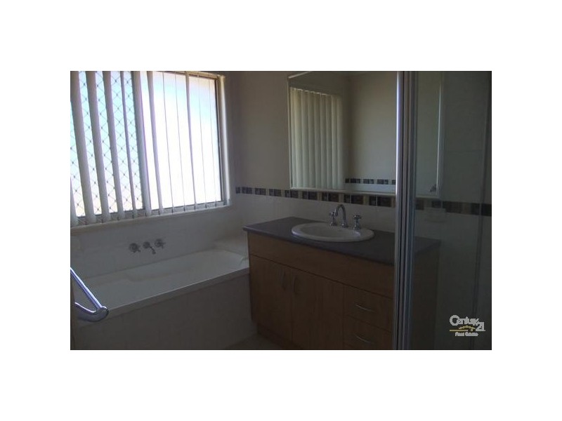 8 Harpeng Drive, Minden QLD 4311