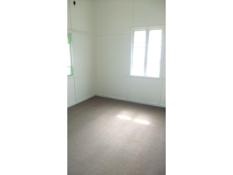 64 Railway Street, Lowood QLD 4311