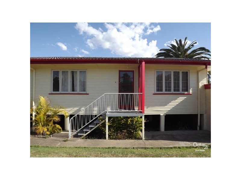 1/2 Daniel Street, Lowood QLD 4311