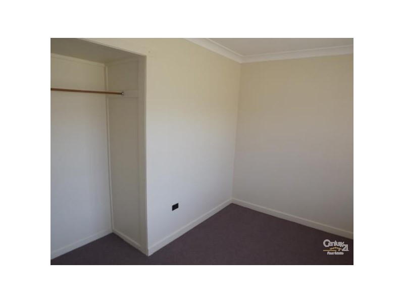 1/2 Daniel Street, Lowood QLD 4311