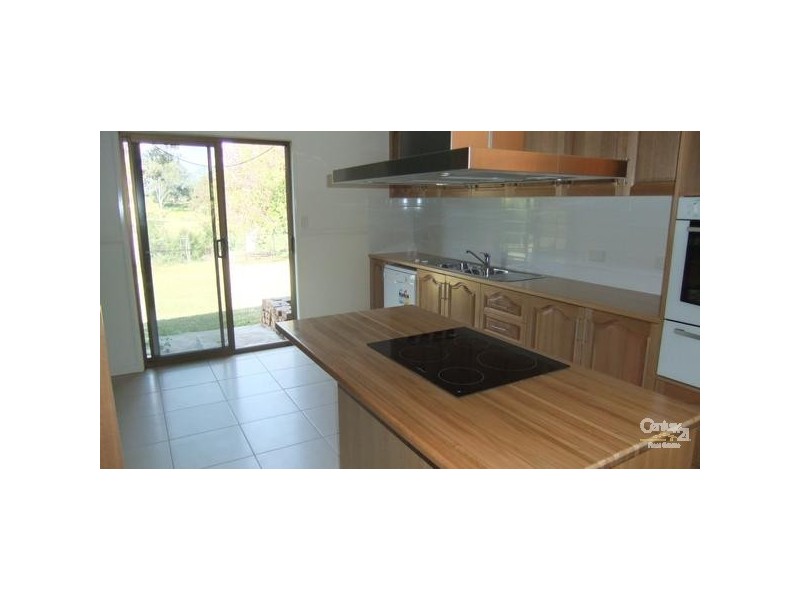 113 Lindemans Road, Lowood QLD 4311