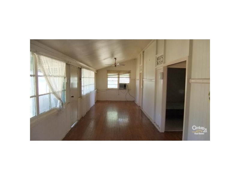 60 Kent Road, Lowood QLD 4311