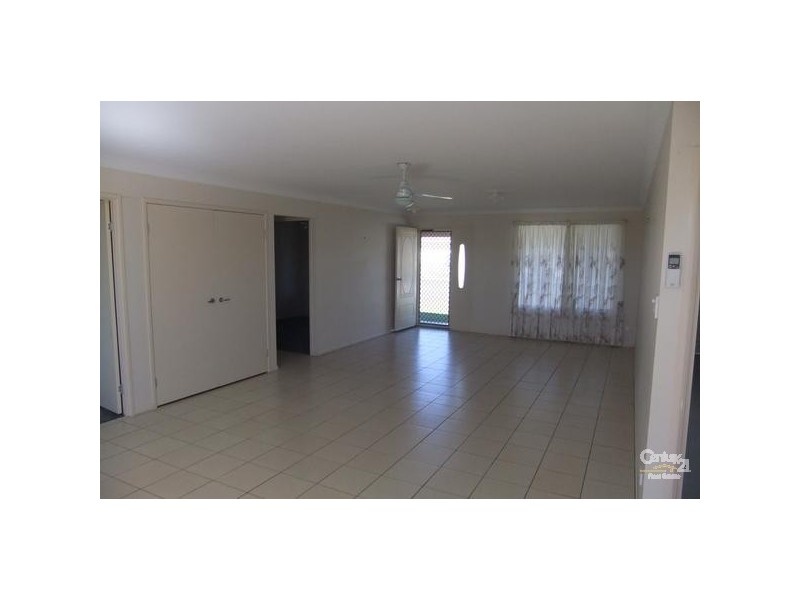 8 Varley Court, Lowood QLD 4311