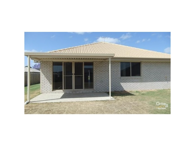 8 Williams Street, Lowood QLD 4311