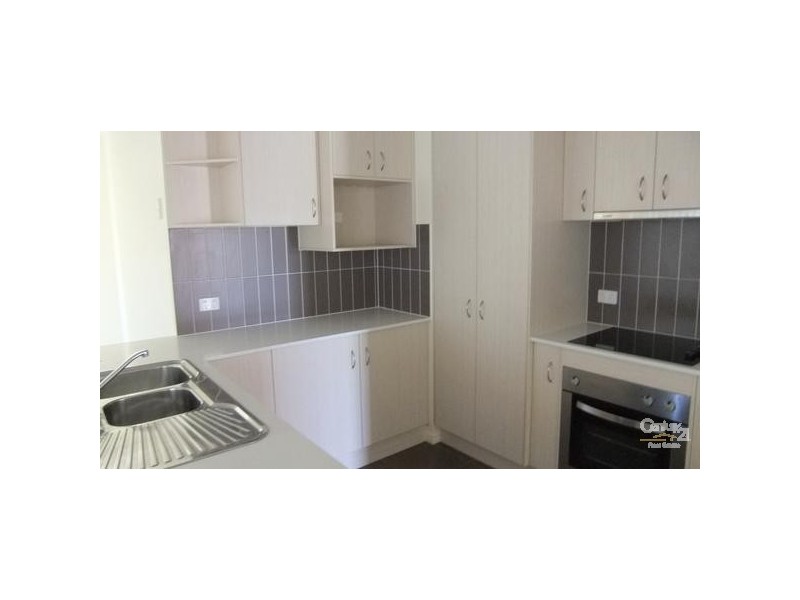 29 Bray Street, Lowood QLD 4311