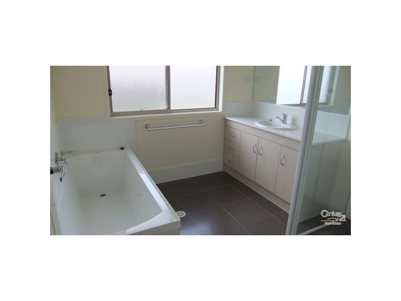 29 Bray Street, Lowood QLD 4311