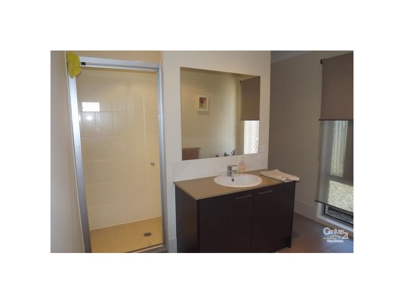 18 Willowood Place, Fernvale QLD 4306