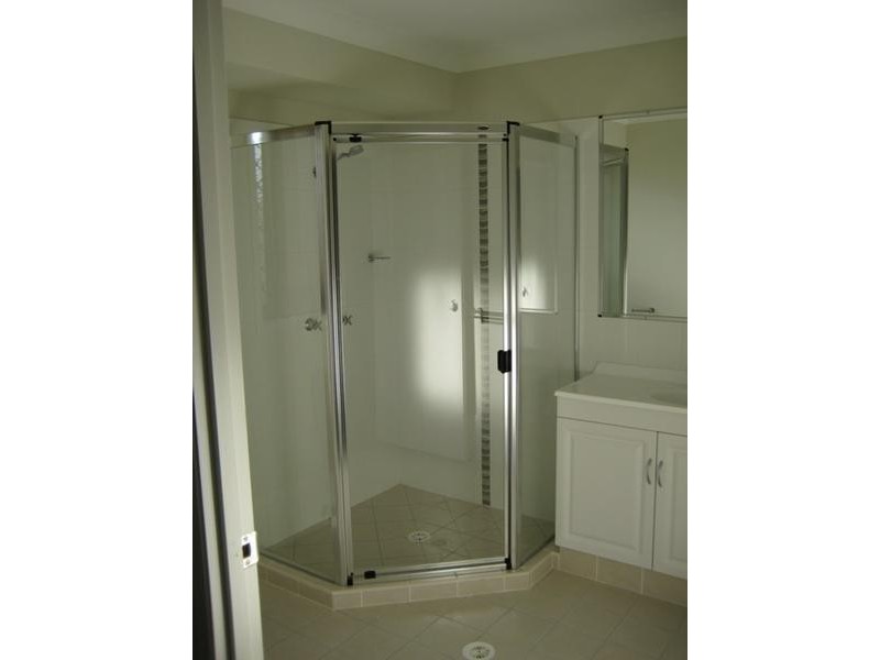 9 Willowood Place, Fernvale QLD 4306