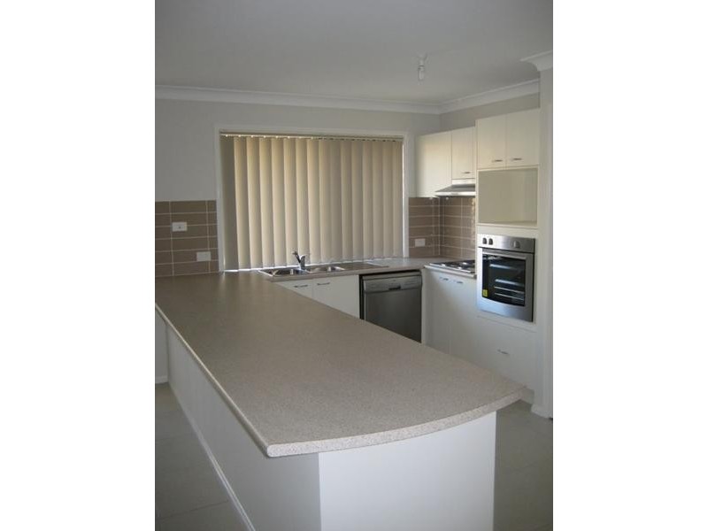 9 Willowood Place, Fernvale QLD 4306