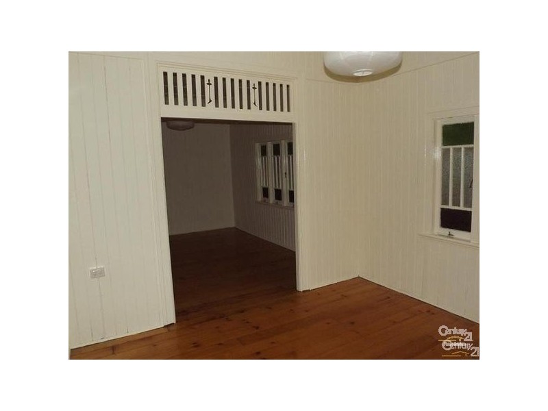 12 Michel Street, Lowood QLD 4311